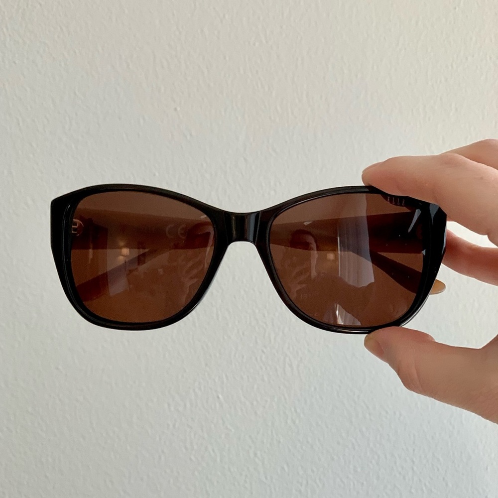 NWOT Elle sunglasses